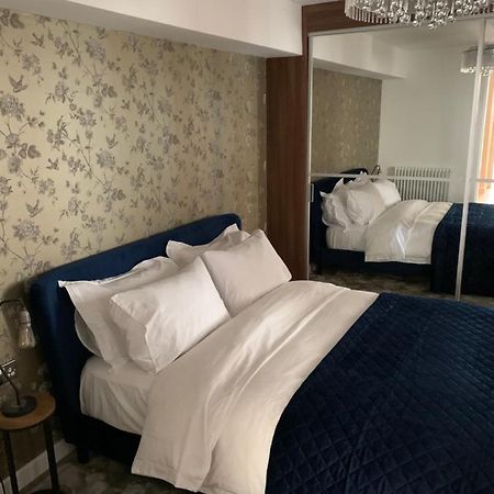 Mitre Court Holiday Home พลีมัธ ภายนอก รูปภาพ