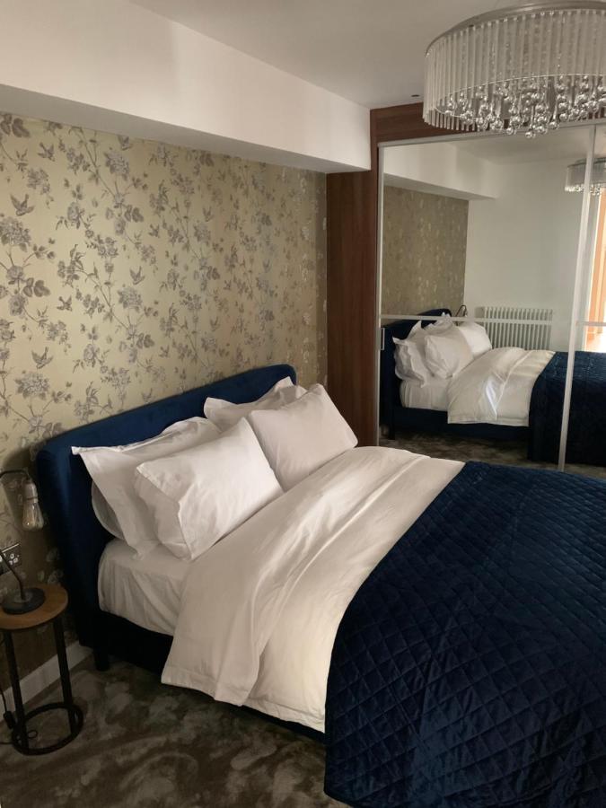 Mitre Court Holiday Home พลีมัธ ภายนอก รูปภาพ