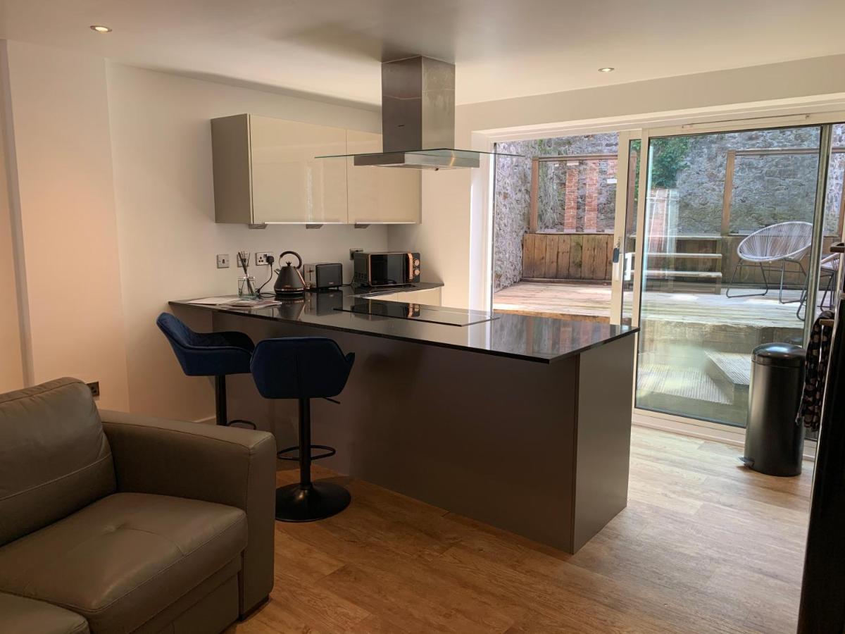 Mitre Court Holiday Home พลีมัธ ภายนอก รูปภาพ